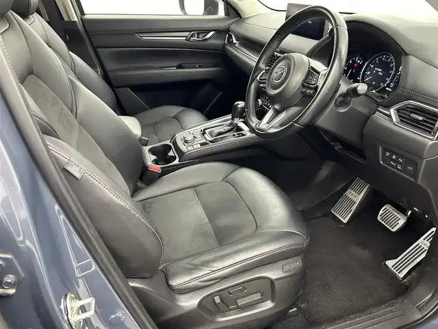 マツダ ＣＸ－５ XD ブラックトーンエディション 熊本県 2021(令3)年 7万km ポリメタルグレーM 純正ナビ(Bluetooth・フルセグTV）/全周囲カメラ/ETC2.0/前後ドライブレコーダー/レーダークルーズコントロール/前後クリアランスソナー/前席シートヒーター/ステアリングヒーター/運転席パワーシート/衝突軽減ブレーキ/レーンキープアシスト/ブラインドスポットモニター/速度標識警報/車間認知システム/車線逸脱警報/横滑り防止/アイドリングストップ/パワーバックドア/ハーフレザーシート/オートライト/LEDヘッドライト/フォグライト/純正アルミホイール/純正フロアマット/スマートキー/プッシュスタート/保証書/取扱説明書