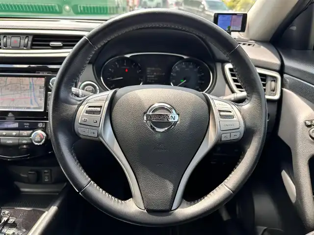日産 エクストレイル 20Xtt エマージェンシーブレーキ 宮城県 2017(平29)年 5.2万km チタニウムカーキ エマージェンシーブレーキ/車線逸脱警報/踏み間違い衝突防止アシスト/コーナーセンサー/インテリジェントパーキングアシスト/アラウンドビューモニター/メーカーナビ/・CD/DVD/・Bluetooth/・フルセグTV/ビルトインETC/GPSレーダー探知機（GWR81sd）/電動リアゲート/シートヒーター/革巻きステアリング/クルーズコントロール/ステアリングスイッチ/LEDヘッドランプ/フォグランプ/オートライト/スマートキー＆プッシュスタート/電動格納ミラー/純正18インチAW/純正ドアバイザー/純正フロアマット/Wエアバッグ