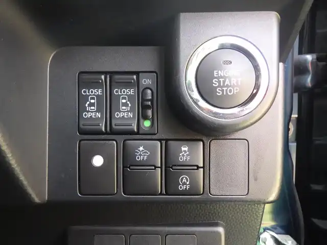ダイハツ トール カスタムG SAⅡ 千葉県 2017(平29)年 3.1万km レーザーブルークリスタルシャイン スマートアシストII/クルーズコントロール/エコアイドル/両側パワースライドドア/純正メモリーナビ/地デジTV/【DVD/CD再生機能　Bluetooth接続】/パノラマモニター/ETC/LEDヘッドライト/LEDフォグライト/ウインカーミラー/リアコーナーセンサー/純正14インチアルミホイル/キーフリーシステム