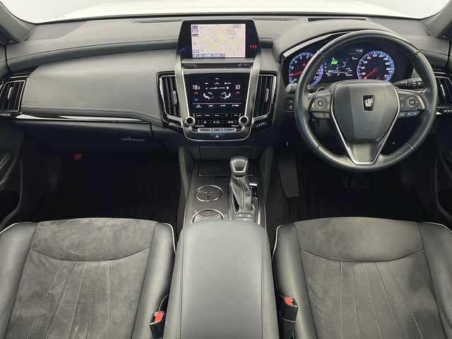 トヨタ クラウン RS アドバンス 栃木県 2018(平30)年 6.3万km ホワイトパールクリスタルシャイン 三眼LEDヘッドライト/純正ナビ/CD/DVD/DTV/Bluetooth/バックカメラ/トヨタ セーフティ センス/・プリクラッシュセーフティ/・レーントレーシングアシスト/・レーンディパーチャーアラート/・ロードサインアシスト/・レーダークルーズコントロール/・オートマチックハイビーム/・リアクロストラフィックアラート/ビルトインETC/前後ドライブレコーダー/ハーフレザーシート/前席パワーシート/前席シートヒーター/ステアリングヒーター/ブラインドスポットモニター/ヘッドアップディスプレイ/横滑り防止機能/純正18インチアルミホイール/スマートキー/パドルシフト/保証書