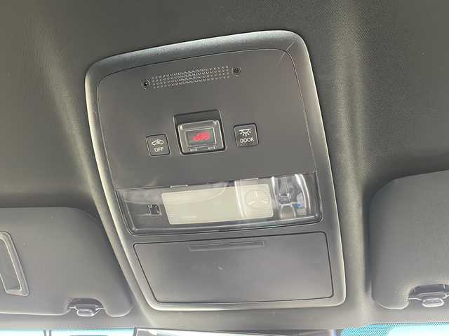 トヨタ クラウン RS アドバンス 栃木県 2018(平30)年 6.3万km ホワイトパールクリスタルシャイン 三眼LEDヘッドライト/純正ナビ/CD/DVD/DTV/Bluetooth/バックカメラ/トヨタ セーフティ センス/・プリクラッシュセーフティ/・レーントレーシングアシスト/・レーンディパーチャーアラート/・ロードサインアシスト/・レーダークルーズコントロール/・オートマチックハイビーム/・リアクロストラフィックアラート/ビルトインETC/前後ドライブレコーダー/ハーフレザーシート/前席パワーシート/前席シートヒーター/ステアリングヒーター/ブラインドスポットモニター/ヘッドアップディスプレイ/横滑り防止機能/純正18インチアルミホイール/スマートキー/パドルシフト/保証書