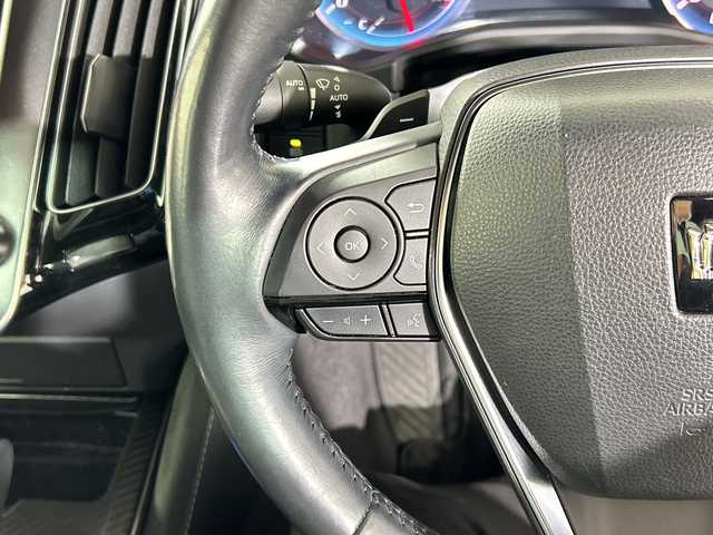 トヨタ クラウン RS アドバンス 佐賀県 2018(平30)年 6.3万km ホワイトパールクリスタルシャイン 純正8インチナビ/フルセグTV/CD/DVD/Bluetooth/バックカメラ/衝突被害軽減システム/レーダークルーズコントロール/レーンアシスト/ブラインドスポットモニター/パーキングサポートブレーキ/ヘッドアップディスプレイ/標識認識機能/先行車発進告知機能/横滑り防止装置/オートライト/オートマチックハイビーム/三眼LEDヘッドライト/ビルトインETC/前後ドライブレコーダー/ハーフレザーシート/前席パワーシート/前席シートヒーター/ステアリングヒーター/純正18インチアルミホイール/純正フロアマット/スマートキー×２/カードキー×１/パドルシフト