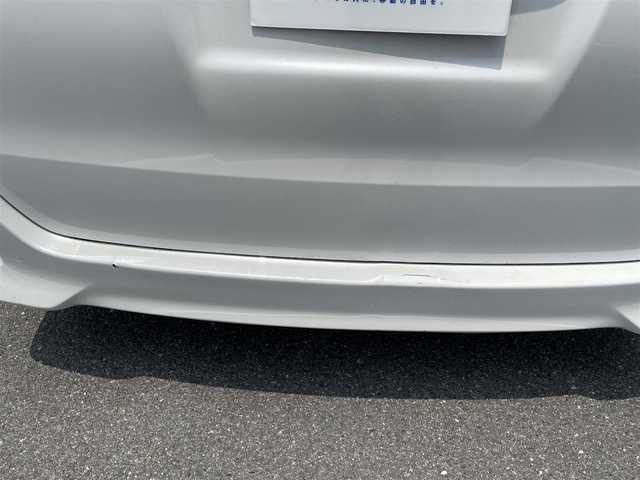 トヨタ ノア Si 佐賀県 2014(平26)年 11.9万km ホワイトパールクリスタルシャイン （株）IDOMが運営する【じしゃロン佐賀店】の自社ローン専用車両になります。/こちらは現金またはオートローンご利用時の価格です。自社ローンご希望の方は別途その旨お申し付けください/・７人乗り　/・両側電動スライド　/・９インチ純正ナビ/フルセグ/ＢＴオーディオ/ＤＶＤ/ＣＤ　/・バックカメラ　/・ビルトインＥＴＣ　/・セルスタードライブレコーダー　　/・ＬＥＤライト　/・フォグランプ