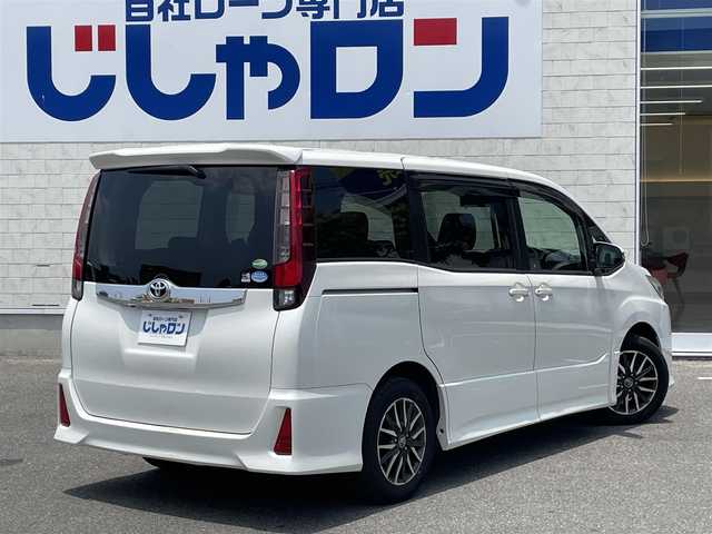 トヨタ ノア Si 佐賀県 2014(平26)年 11.9万km ホワイトパールクリスタルシャイン （株）IDOMが運営する【じしゃロン佐賀店】の自社ローン専用車両になります。/こちらは現金またはオートローンご利用時の価格です。自社ローンご希望の方は別途その旨お申し付けください/・７人乗り　/・両側電動スライド　/・９インチ純正ナビ/フルセグ/ＢＴオーディオ/ＤＶＤ/ＣＤ　/・バックカメラ　/・ビルトインＥＴＣ　/・セルスタードライブレコーダー　　/・ＬＥＤライト　/・フォグランプ
