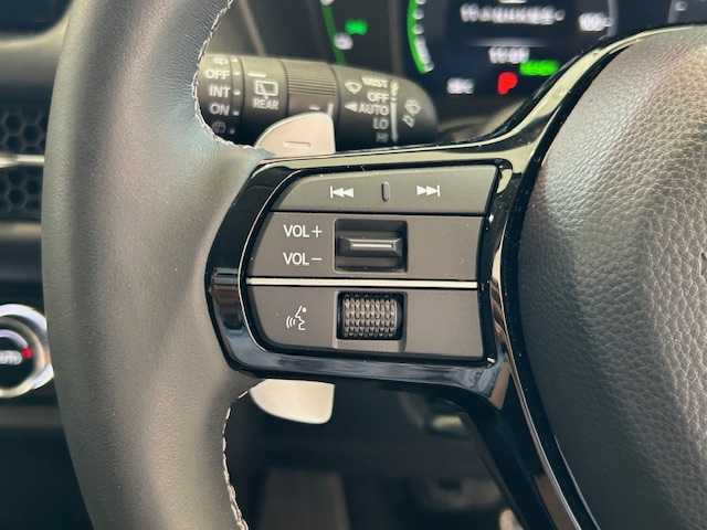 ホンダ ＺＲ－Ｖ ハイブリッド e:HEV Z 埼玉県 2024(令6)年 0.7万km プラチナホワイトパール ホンダセンシング/純正9インチナビ/　　BT/USB/フルセグTV/マルチビューカメラシステム/パワーバックドア/アダプティブクルーズコントロール/LEDオートライト/レザーシート/シートヒーター/パワーシート/純正18インチAW/ブラインドスポットインフォメーション/後退出庫サポート/アダプティブドライビングビーム/パドルシフト/ステアリングスイッチ/プッシュスタート/ETC2.0/禁煙車