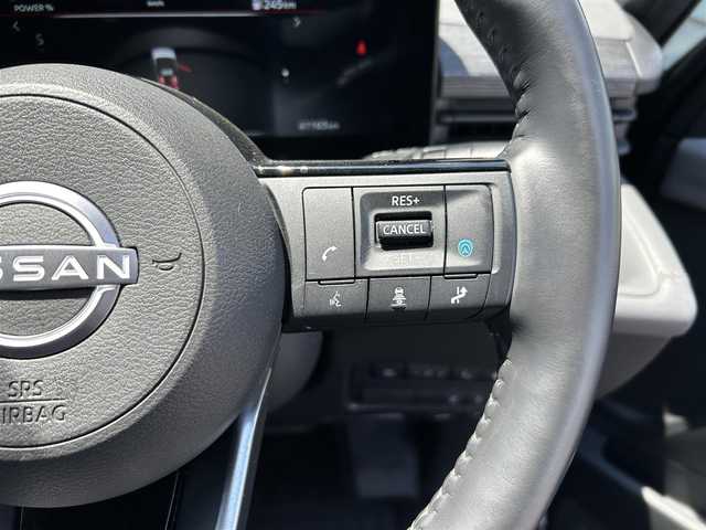 日産 セレナ e－パワー ルキシオン 栃木県 2023(令5)年 4.2万km ミディアムブルーメタリック エマージェンシーブレーキ/純正フリップダウンモニター/純正ナビ/フルセグTV/Bluetooth/USB/プロパイロット/インテリジェントアラウンドビューモニター/ビルトインETC/シートヒーター/両側パワースライドドア/インテリジェントクルーズコントロール/プッシュスタート/ステアリングリモコン/LEDオートライト/LEDフォグランプ/純正16インチAW/アイドリングストップ/横滑り防止装置/ハンドルヒーター/クリアランスソナー/電動格納ミラー/ワイヤレス充電