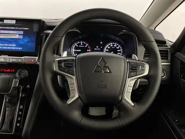 三菱 デリカＤ：５ シャモニー 新潟県 2025(令7)年 0.1千km 白 パートタイム4WD/e-Assist/ALPINE12.8型フリップダウンモニター/D:5専用11型ナビ/　CD/DVD/Bluetooth/フルセグTV/全周囲カメラ/両側パワースライドドア/パワーバックドア/レーダークルーズコントロール/LEDオートライト/ハーフレザーシート/シートヒーター/パワーシート/純正18インチアルミホイール/パドルシフト/レーンキープアシスト/ステアリングヒーター/ステアリングリモコン/スマートキー