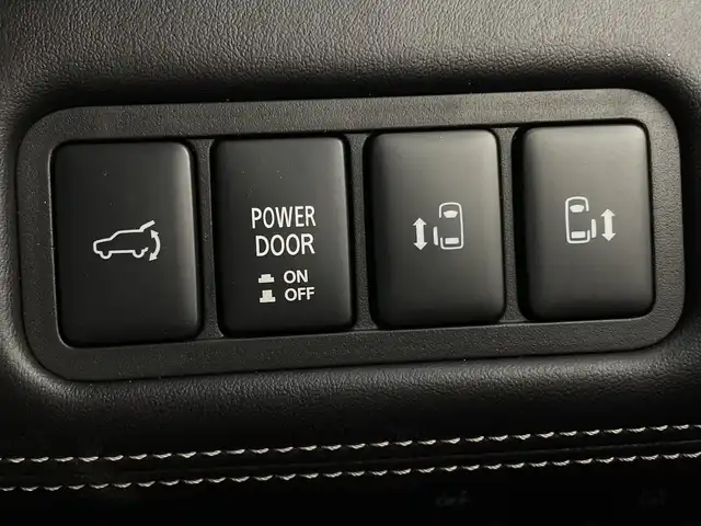 三菱 デリカＤ：５ シャモニー 新潟県 2025(令7)年 0.1千km 白 パートタイム4WD/e-Assist/ALPINE12.8型フリップダウンモニター/D:5専用11型ナビ/　CD/DVD/Bluetooth/フルセグTV/全周囲カメラ/両側パワースライドドア/パワーバックドア/レーダークルーズコントロール/LEDオートライト/ハーフレザーシート/シートヒーター/パワーシート/純正18インチアルミホイール/パドルシフト/レーンキープアシスト/ステアリングヒーター/ステアリングリモコン/スマートキー