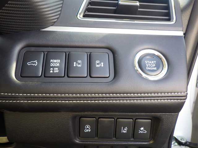 三菱 デリカＤ：５ シャモニー 千葉県 2025(令7)年 0.1千km 白 パートタイム4WD/e-Assist/ALPINE12.8型フリップダウンモニター/D:5専用11型ナビ/　CD/DVD/Bluetooth/フルセグTV/全周囲カメラ/両側パワースライドドア/パワーバックドア/レーダークルーズコントロール/LEDオートライト/ハーフレザーシート/シートヒーター/パワーシート/純正18インチアルミホイール/パドルシフト/レーンキープアシスト/ステアリングヒーター/ステアリングリモコン/スマートキー