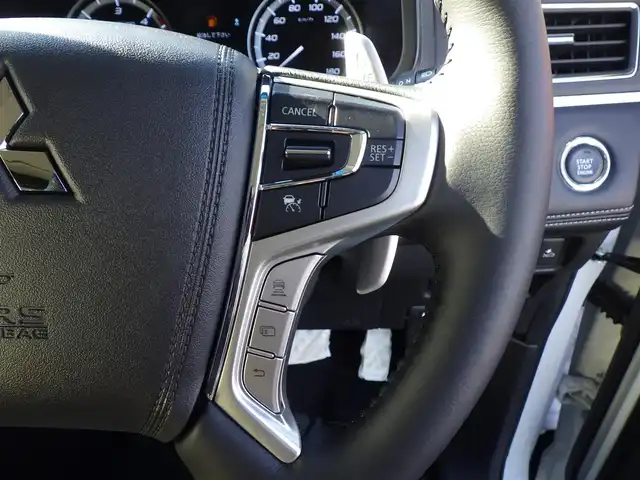 三菱 デリカＤ：５ シャモニー 千葉県 2025(令7)年 0.1千km 白 パートタイム4WD/e-Assist/ALPINE12.8型フリップダウンモニター/D:5専用11型ナビ/　CD/DVD/Bluetooth/フルセグTV/全周囲カメラ/両側パワースライドドア/パワーバックドア/レーダークルーズコントロール/LEDオートライト/ハーフレザーシート/シートヒーター/パワーシート/純正18インチアルミホイール/パドルシフト/レーンキープアシスト/ステアリングヒーター/ステアリングリモコン/スマートキー