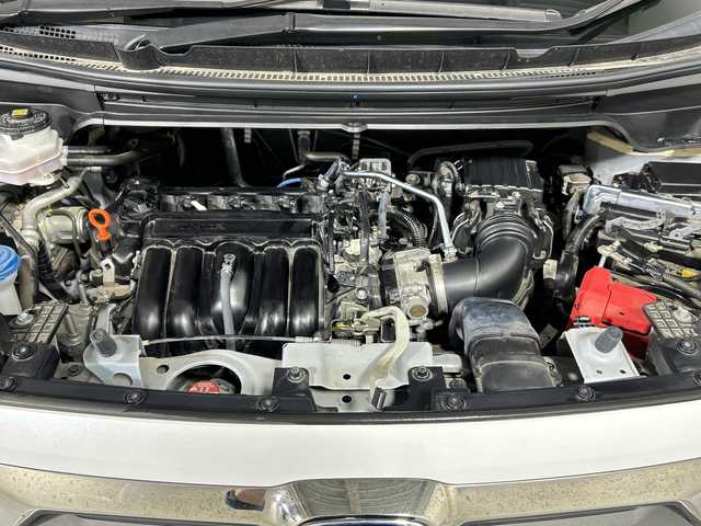 ホンダ フリード＋ ハイブリット G ブラックスタイル 佐賀県 2022(令4)年 3.4万km プラチナホワイトパール 純正11.4インチナビ/フルセグ/Bluetooth/CD/ＤＶＤ/ホンダセンシング/アダプティブ・クルーズ・コントロール/車線維持支援システム（LKAS）/衝突軽減ブレーキ（CMBS）/歩行者検知機能/誤発進抑制機能（前進）/路外逸脱抑制機能/先行車発進お知らせ機能/標識認識機能/ステアリングスイッチ　/ＥＴＣ　/レーンキープアシスト　/プリクラッシュセーフティ　/オートライト　/シートヒーター　/ドライブレコーダー　/純正１５インチアルミ　/ＵＳＢポート　/スマートキー　/プッシュスタート/両側パワースライドドア