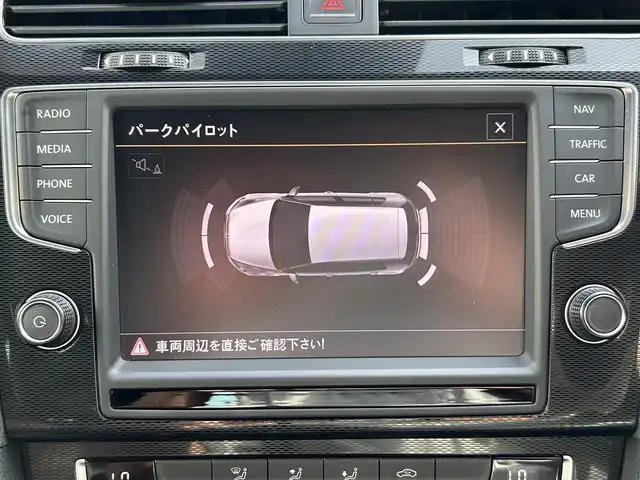 フォルクスワーゲン ゴルフ ＧＴＩ パフォーマンス 福岡県 2014(平26)年 9.4万km ピュアホワイト 純正ナビ(フルセグ/CD/DVD/BT)ETCアイドリングストップ純正LEDヘッドライト純正18インチAW純正フロアマット横滑り防止装置スペアキー取扱説明書保証書