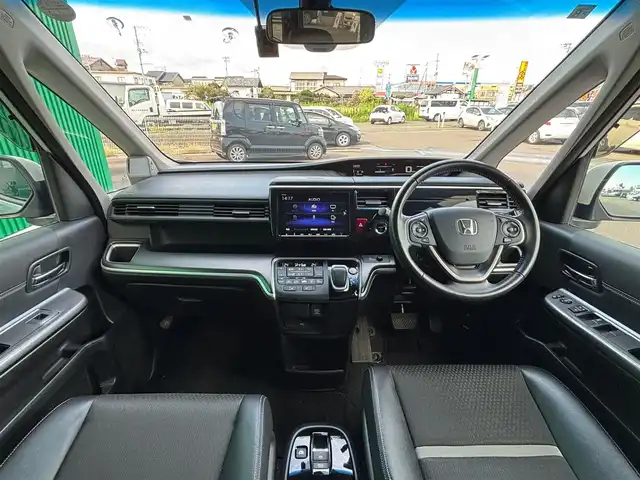 ホンダ ステップワゴン スパーダ ハイブリッド G EX ホンダセンシング 宮城県 2018(平30)年 7.9万km プラチナホワイトパール ホンダセンシング/●衝突軽減ブレーキ〈CMBS〉/●誤発進抑制機能/●歩行者事故低減ステアリング/●路外逸脱抑制機能/●渋滞追従機能付ACC〈アダプティブ・クルーズ・コントロール〉/●LKAS〈車線維持支援システム〉/●先行車発進お知らせ機能/●標識認識機能/純正11.6インチフリップダウンモニター（VM-185EN）/純正9インチナビ（VXM-187VFNi）/・CD/DVD/・Bluetooth/・フルセグTV/バックカメラ/ビルトインETC/ドライブレコーダー/両側パワースライドドア/ハーフレザーシート/シートヒーター/革巻きステアリング/ステアリングスイッチ/電動パーキングブレーキ/ブレーキホールド/LEDヘッドランプ/フォグランプ/オートライト/スマートキー＆プッシュスタート/トリプルゾーンコントロール・フルオートエアコンディショナー/電動格納ミラー/純正16インチAW/純正フロアマット/ドアバイザー/W/サイド/カーテンエアバッグ