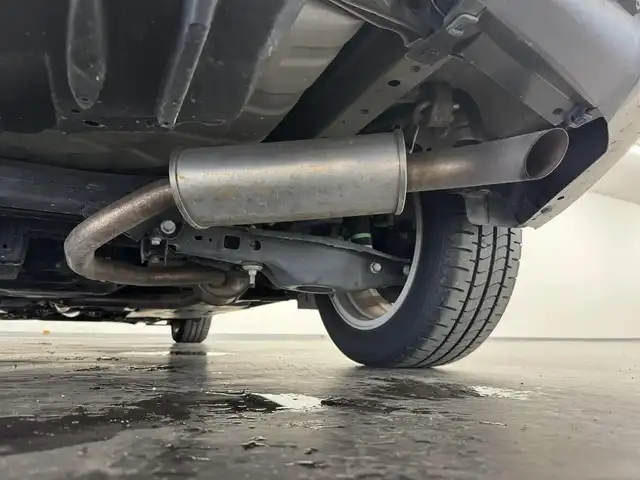 トヨタ オーリス 180G 三重県 2015(平27)年 5.6万km ホワイトパールクリスタルシャイン 1.8L ガソリン/FF/MTモード付フロアCVT（7速スポーツシーケンシャルシフトマチック）/純正 9インチナビ NSZT-Y64T/（AM/FM/CD/DVD/SD/SDREC/Bluetooth/TV）/バックガイドモニター/ドライブレコーダー 前方/ビルトイン ETC/Toyota Safety Sense/●プリクラッシュセーフティ［PCS］/●レーンディパーチャーアラート［LDA］/●オートマチックハイビーム［AHB］/●VSC&TRC（横滑り防止制御）/・【OP】SRS エアバッグ（運転席・助手席・サイド・カーテンシールド）/・ABS/など/装備/●ハーフレザーシート/●左右独立温度独立調整オートエアコン/●オートライト/●フロントフォグランプ/●ヘッドライトオートレベリング機能/●ステアリングスイッチ/●パドルシフト/●LEDクリアランスランプ/●プッシュスタート/●スマートキーx2/●純正 16inAW/など