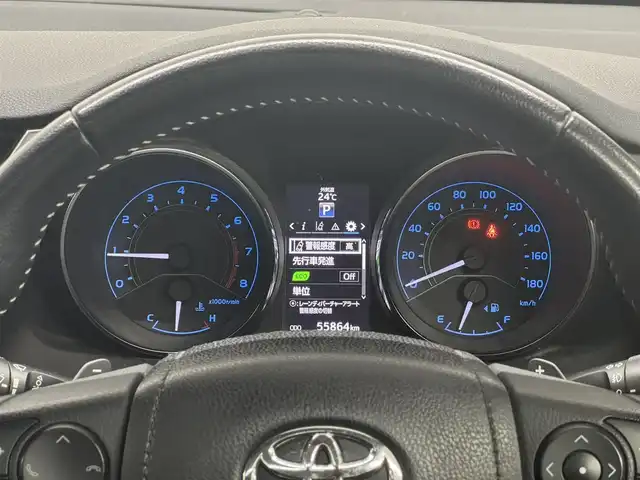 トヨタ オーリス 180G 三重県 2015(平27)年 5.6万km ホワイトパールクリスタルシャイン 1.8L ガソリン/FF/MTモード付フロアCVT（7速スポーツシーケンシャルシフトマチック）/純正 9インチナビ NSZT-Y64T/（AM/FM/CD/DVD/SD/SDREC/Bluetooth/TV）/バックガイドモニター/ドライブレコーダー 前方/ビルトイン ETC/Toyota Safety Sense/●プリクラッシュセーフティ［PCS］/●レーンディパーチャーアラート［LDA］/●オートマチックハイビーム［AHB］/●VSC&TRC（横滑り防止制御）/・【OP】SRS エアバッグ（運転席・助手席・サイド・カーテンシールド）/・ABS/など/装備/●ハーフレザーシート/●左右独立温度独立調整オートエアコン/●オートライト/●フロントフォグランプ/●ヘッドライトオートレベリング機能/●ステアリングスイッチ/●パドルシフト/●LEDクリアランスランプ/●プッシュスタート/●スマートキーx2/●純正 16inAW/など
