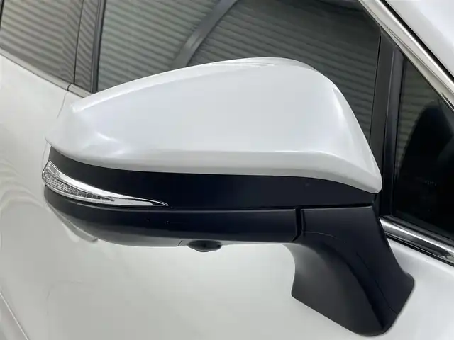 トヨタ ハリアー Z レザーパッケージ 茨城県 2024(令6)年 0.8万km プラチナホワイトパールマイカ 純正12.3型ナビ/全周囲カメラ/フルセグ/モデリスタエアロ/HUD/衝突被害軽減ブレーキ/車線逸脱抑制装置/レーダークルーズコントロール/オートマチックハイビーム/クリアランスソナー/BSM/ETC2.0/デジタルインナーミラー（ドラレコ機能）/黒革シート/シートヒーター/ベンチレーション/ステアリングヒーター/純正19インチAW/LEDヘッドライト/スマートキー