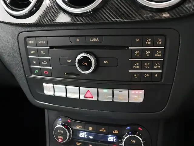 メルセデス・ベンツ Ｂ１８０ スポーツ 静岡県 2017(平29)年 6万km コスモスブラック 衝突軽減ブレーキ　/ＡＣＣ　/純正ナビＴＶ　/ＬＥＤ　/半革　/ＥＴＣ　/パドルシフト/アイドリングストップ　/ＣａｒＰｌａｙ　/純正１８ＡＷ　/パワーシート／ヒーター／メモリ　/社外レーダー　/ＢＳＭ　/ＬＫＡ