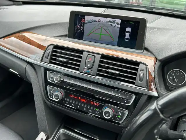 ＢＭＷ ４３５ｉ グランクーペ 岐阜県 2014(平26)年 9.4万km 黒 登録時走行距離：93247km/純正メーカーナビ/バックカメラ/テレビ・Bluetooth・USB/レーダークルーズコントロール/レーンキープアシスト/レザーシート/シートヒーター/コーナーセンサー/パーキングアシスト/LEDヘッドライト/オートライト/純正19インチアルミホイール/スマートキー
