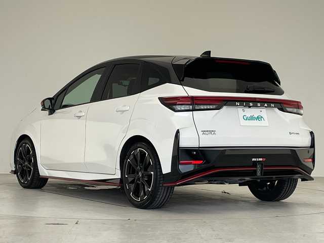 日産 オーラ ニスモ 愛知県 2022(令4)年 1.7万km ピュアホワイトパール / スーパーブラック 2トーン プロパイロット/NISUMOエアロ/四眼LEDヘッドライト/全方位カメラ/純正9型ディズプレイオーディオナビ/バックカメラ/コーナーセンサー/純正アルミホイール/ETC/ブラインドスポットモニター/インテリジェントミラー/オートマチックハイビーム/ワイヤレス充電器/ステアリングスイッチ/スマートキー/プッシュスタート
