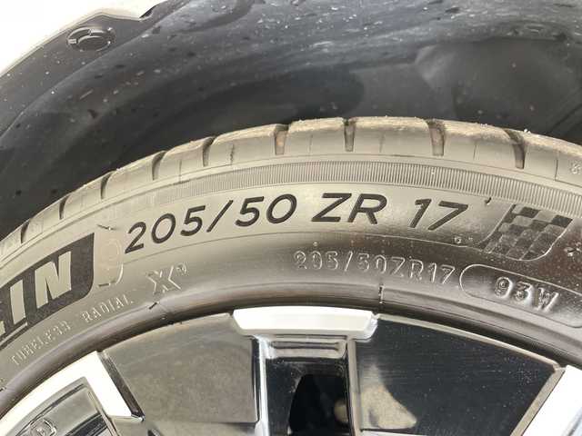 日産 オーラ ニスモ 愛知県 2022(令4)年 1.7万km ピュアホワイトパール / スーパーブラック 2トーン プロパイロット/NISUMOエアロ/四眼LEDヘッドライト/全方位カメラ/純正9型ディズプレイオーディオナビ/バックカメラ/コーナーセンサー/純正アルミホイール/ETC/ブラインドスポットモニター/インテリジェントミラー/オートマチックハイビーム/ワイヤレス充電器/ステアリングスイッチ/スマートキー/プッシュスタート