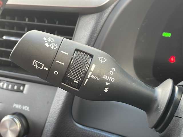 レクサス ＲＸ 450h Fスポーツ 広島県 2021(令3)年 7.2万km ホワイトノーヴァガラスフレーク 純正ナビ/Bluetooth/CD/DVD/USB/Miracast/フルセグTV/パノラミックビューモニター/ビルドインETC2.0/赤革シート/メモリーシート/パワーシート/シートヒーター/シートベンチレーション/ステアリングヒーター/ステアリングスイッチ/パドルシフト/パワーバックドア/レーダークルーズコントロール/BSM/HUD/三眼LEDオートライト/オートハイビーム/プリクラッシュセーフティー/シーケンシャルウインカー/フォグランプ/純正20インチアルミホイール/純正フロアマット/横滑り防止装置/レーンキープアシスト/スマートキー/プッシュスタート