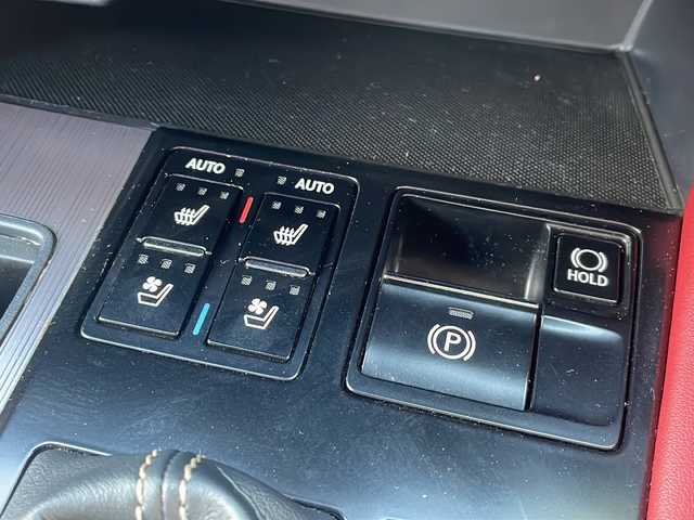 レクサス ＲＸ 450h Fスポーツ 広島県 2021(令3)年 7.2万km ホワイトノーヴァガラスフレーク 純正ナビ/Bluetooth/CD/DVD/USB/Miracast/フルセグTV/パノラミックビューモニター/ビルドインETC2.0/赤革シート/メモリーシート/パワーシート/シートヒーター/シートベンチレーション/ステアリングヒーター/ステアリングスイッチ/パドルシフト/パワーバックドア/レーダークルーズコントロール/BSM/HUD/三眼LEDオートライト/オートハイビーム/プリクラッシュセーフティー/シーケンシャルウインカー/フォグランプ/純正20インチアルミホイール/純正フロアマット/横滑り防止装置/レーンキープアシスト/スマートキー/プッシュスタート