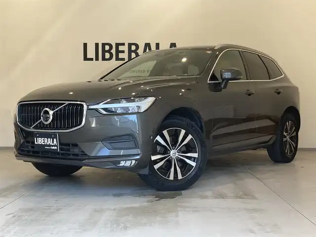 ボルボ ＸＣ６０ D4 AWD モーメンタム 熊本県 2020(令2)年 5.3万km グレー ブラウンフルレザーシート/シートヒーター/パワーシート/純正ナビ/Bluetooth/AppleCarPlay/androidauto/USB/360°カメラ/コーナーセンサー/フルセグテレビ/自動トランクオープナー/オートホールド/アダプティブクルーズコントロール/ブラインドスポットモニター/レーンキープアシスト/LEDヘッドライト/LEDフォグライト/ハイビームアシストシステム/ロードサインインフォ/クロストラフィックアラート/衝突回避/【D4AWDモメンタム / パイングレー】