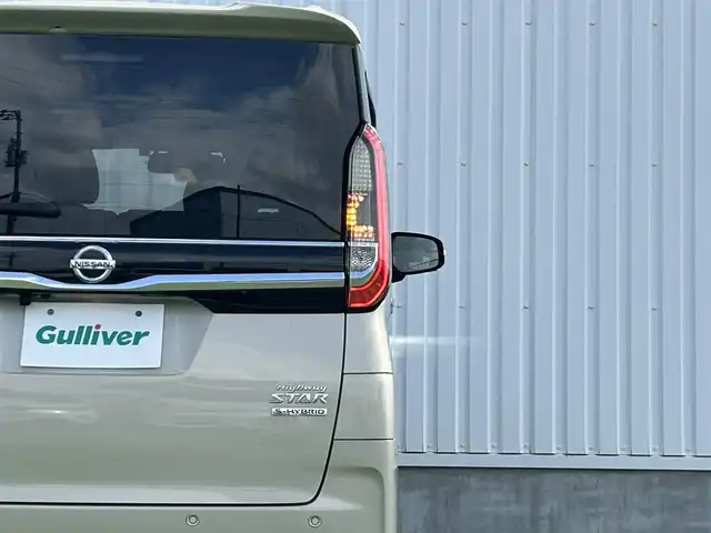 日産 ルークス ハイウェイスター X 香川県 2023(令5)年 1万km フローズンバニラパール 純正SDナビゲーション/→フルセグTV/アラウンドビューモニター　/両側パワースライドドア　/クリアランスソナー（前後）　/エマージェンシーブレーキ（衝突回避）/踏み間違い衝突防止アシスト/SOSコール（ヘルプネット）　/インテリジェントＬＩ（車線逸脱防止支援システム）」/インテリジェントＬＤＷ（車線逸脱警報）/先進ライト（対向車・先行車を照射しないハイビーム調整）　/LEDオートライト/フォグランプ/オートハイビーム/後席サーキュレーター　/ＥＴＣ　/ドライブレコーダー/ステアリングリモコン/純正14インチアルミホイール/純正フロアマット/スマートキー