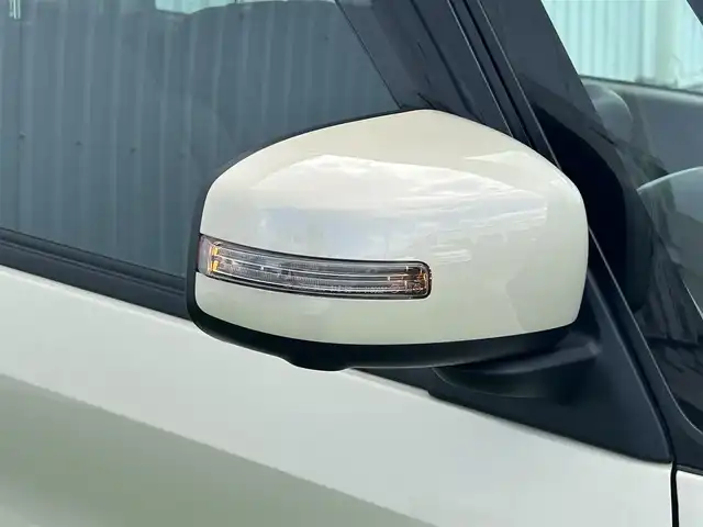 日産 ルークス ハイウェイスター X 香川県 2023(令5)年 1万km フローズンバニラパール 純正SDナビゲーション/→フルセグTV/アラウンドビューモニター　/両側パワースライドドア　/クリアランスソナー（前後）　/エマージェンシーブレーキ（衝突回避）/踏み間違い衝突防止アシスト/SOSコール（ヘルプネット）　/インテリジェントＬＩ（車線逸脱防止支援システム）」/インテリジェントＬＤＷ（車線逸脱警報）/先進ライト（対向車・先行車を照射しないハイビーム調整）　/LEDオートライト/フォグランプ/オートハイビーム/後席サーキュレーター　/ＥＴＣ　/ドライブレコーダー/ステアリングリモコン/純正14インチアルミホイール/純正フロアマット/スマートキー