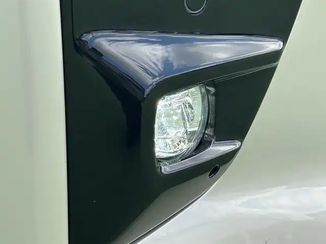 日産 ルークス ハイウェイスター X 香川県 2023(令5)年 1万km フローズンバニラパール 純正SDナビゲーション/→フルセグTV/アラウンドビューモニター　/両側パワースライドドア　/クリアランスソナー（前後）　/エマージェンシーブレーキ（衝突回避）/踏み間違い衝突防止アシスト/SOSコール（ヘルプネット）　/インテリジェントＬＩ（車線逸脱防止支援システム）」/インテリジェントＬＤＷ（車線逸脱警報）/先進ライト（対向車・先行車を照射しないハイビーム調整）　/LEDオートライト/フォグランプ/オートハイビーム/後席サーキュレーター　/ＥＴＣ　/ドライブレコーダー/ステアリングリモコン/純正14インチアルミホイール/純正フロアマット/スマートキー