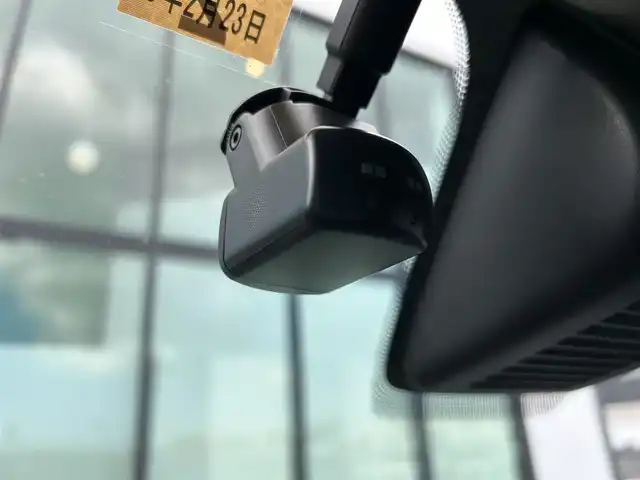 日産 ルークス ハイウェイスター X 香川県 2023(令5)年 1万km フローズンバニラパール 純正SDナビゲーション/→フルセグTV/アラウンドビューモニター　/両側パワースライドドア　/クリアランスソナー（前後）　/エマージェンシーブレーキ（衝突回避）/踏み間違い衝突防止アシスト/SOSコール（ヘルプネット）　/インテリジェントＬＩ（車線逸脱防止支援システム）」/インテリジェントＬＤＷ（車線逸脱警報）/先進ライト（対向車・先行車を照射しないハイビーム調整）　/LEDオートライト/フォグランプ/オートハイビーム/後席サーキュレーター　/ＥＴＣ　/ドライブレコーダー/ステアリングリモコン/純正14インチアルミホイール/純正フロアマット/スマートキー