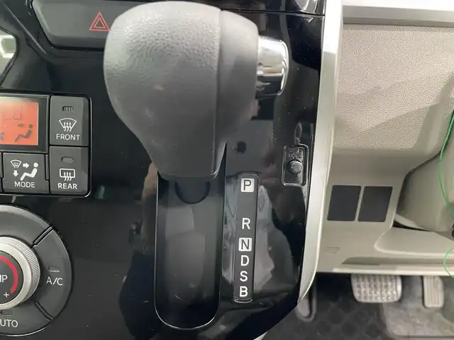 ダイハツ タント X SA Ⅲ 鹿児島県 2018(平30)年 4.9万km コットンアイボリー 社外ナビ/(フルセグ/Bluetooth/DVD/CD)/バックカメラ/運転席シートヒーター/衝突軽減ブレーキ/横滑り防止/片側パワースライドドア/ステアリングリモコン/ドライブレコーダー/ETC/純正フロアマット/電動格納ミラー/アイドリングストップ/スマートキー