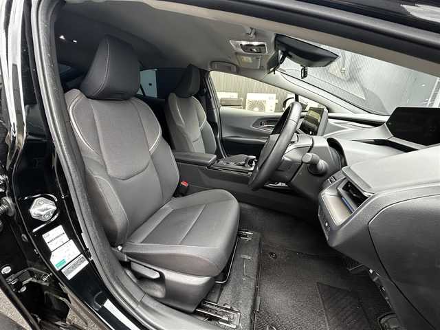 トヨタ プリウス G 滋賀県 2024(令6)年 1.9万km アティチュードブラックマイカ 純正8インチナビ/Bluetooth/USB/ミラーリング/フルセグTV/フルモデリスタエアロ/追従クルーズコントロール/フロント/サイド/バックカメラ/シートヒーター/純正19インチアルミホイール/LEDヘッドライト/オートライト/オートハイビーム/前後ドライブレコーダー/ETC2.0