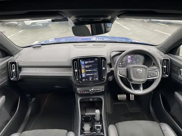 ボルボ ＸＣ４０ B4 AWD Rデザイン 福岡県 2021(令3)年 1万km 青Ｍ ・サンルーフ/・アダプティブクルーズコントロール/・純正ナビ/BT/USB/carplay/・全方位カメラ/・ハーフレザーシート/シートヒーター/・ドライブレコーダー/・フルセグ/・ETC/・純正19AW/・LEDライト/・ステアリングヒーター/・純正カラーバースティングブルーメタリック(７２０)