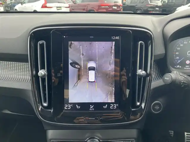 ボルボ ＸＣ４０ B4 AWD Rデザイン 福岡県 2021(令3)年 1万km 青Ｍ ・サンルーフ/・アダプティブクルーズコントロール/・純正ナビ/BT/USB/carplay/・全方位カメラ/・ハーフレザーシート/シートヒーター/・ドライブレコーダー/・フルセグ/・ETC/・純正19AW/・LEDライト/・ステアリングヒーター/・純正カラーバースティングブルーメタリック(７２０)