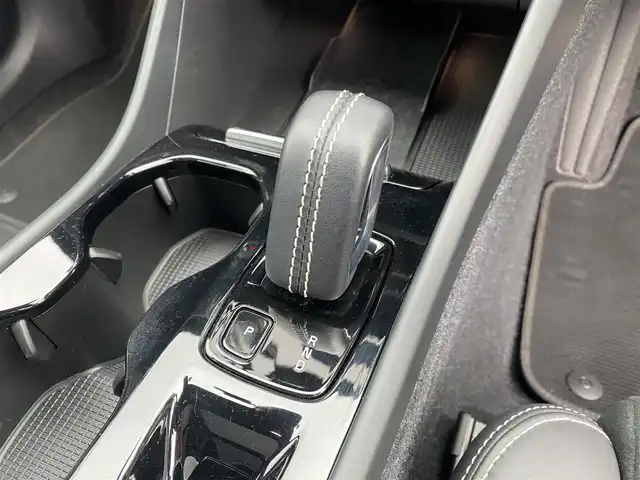ボルボ ＸＣ４０ B4 AWD Rデザイン 福岡県 2021(令3)年 1万km 青Ｍ ・サンルーフ/・アダプティブクルーズコントロール/・純正ナビ/BT/USB/carplay/・全方位カメラ/・ハーフレザーシート/シートヒーター/・ドライブレコーダー/・フルセグ/・ETC/・純正19AW/・LEDライト/・ステアリングヒーター/・純正カラーバースティングブルーメタリック(７２０)