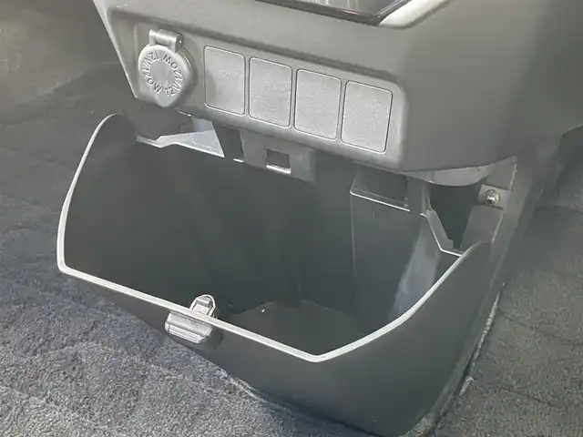 トヨタ ルーミー カスタムG S 佐賀県 2018(平30)年 6.8万km ブラックマイカメタリック 純正9インチSDナビゲーション/・フルセグTV/CD/DVD/SD/Bluetooth/バックカメラ/ビルトインETC/両側パワースライドドア/後席サンシェード/ISOFIX対応/革巻きステアリング/ステアリングリモコン/純正14インチアルミホイール/純正LEDヘッドライト/純正LEDフォグランプ/純正フロアマット/純正ドアバイザ―/新車保証書/取扱説明書/スペアキー１本/クルーズコントロール/先行車発進お知らせ機能/プリクラッシュセーフティ/車線逸脱警報機能