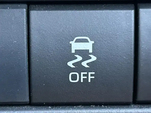 トヨタ ハリアー ハイブリッド Z レザーパッケージ 岡山県 2020(令2)年 10.3万km プレシャスブラックパール 登録時走行距離102731km/JBLプレミアムサウンド/純正12.3インチナビ/フルセグTV（AM/FM/Bluetooth）/バックカメラ/ビルトインETC2.0/デジタルインナーミラー/ドライブレコーダー/トヨタセーフティセンス/・ブラインドスポットモニター/・レーントレーシングアシスト/・レーダークルーズコントロール/・オートマチックハイビーム/・プリクラッシュセーフティシステム/パワーバックドア/D/N席シートヒーター/ステアリングヒーター/D/N席ベンチレーション/D/N席パワーシート/19インチ純正AW/純正フロアマット