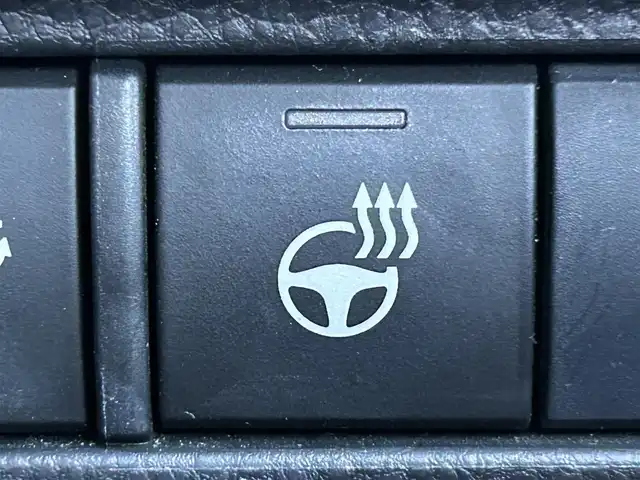 トヨタ ハリアー ハイブリッド Z レザーパッケージ 岡山県 2020(令2)年 10.3万km プレシャスブラックパール 登録時走行距離102731km/JBLプレミアムサウンド/純正12.3インチナビ/フルセグTV（AM/FM/Bluetooth）/バックカメラ/ビルトインETC2.0/デジタルインナーミラー/ドライブレコーダー/トヨタセーフティセンス/・ブラインドスポットモニター/・レーントレーシングアシスト/・レーダークルーズコントロール/・オートマチックハイビーム/・プリクラッシュセーフティシステム/パワーバックドア/D/N席シートヒーター/ステアリングヒーター/D/N席ベンチレーション/D/N席パワーシート/19インチ純正AW/純正フロアマット