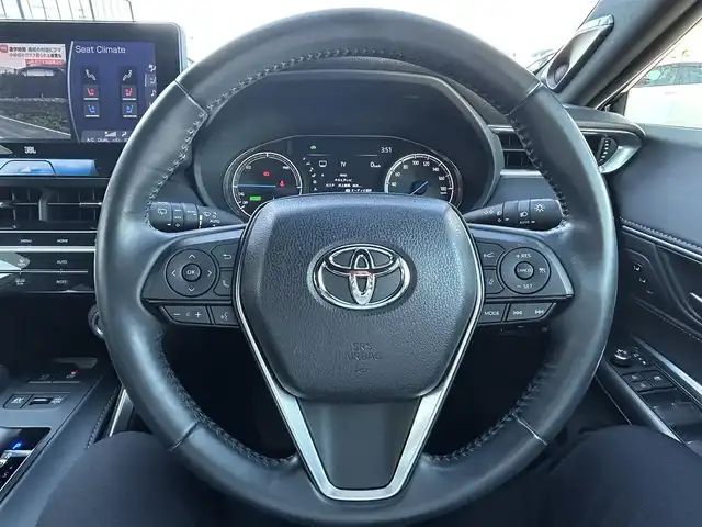 トヨタ ハリアー ハイブリッド Z レザーパッケージ 岡山県 2020(令2)年 10.3万km プレシャスブラックパール 登録時走行距離102731km/JBLプレミアムサウンド/純正12.3インチナビ/フルセグTV（AM/FM/Bluetooth）/バックカメラ/ビルトインETC2.0/デジタルインナーミラー/ドライブレコーダー/トヨタセーフティセンス/・ブラインドスポットモニター/・レーントレーシングアシスト/・レーダークルーズコントロール/・オートマチックハイビーム/・プリクラッシュセーフティシステム/パワーバックドア/D/N席シートヒーター/ステアリングヒーター/D/N席ベンチレーション/D/N席パワーシート/19インチ純正AW/純正フロアマット