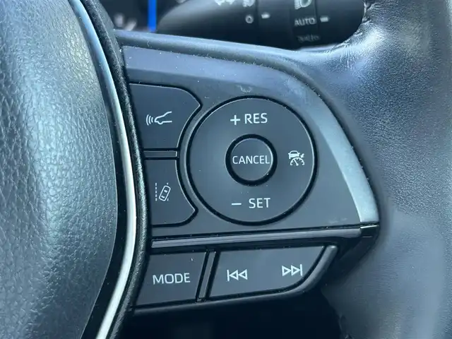 トヨタ ハリアー ハイブリッド Z レザーパッケージ 岡山県 2020(令2)年 10.3万km プレシャスブラックパール 登録時走行距離102731km/JBLプレミアムサウンド/純正12.3インチナビ/フルセグTV（AM/FM/Bluetooth）/バックカメラ/ビルトインETC2.0/デジタルインナーミラー/ドライブレコーダー/トヨタセーフティセンス/・ブラインドスポットモニター/・レーントレーシングアシスト/・レーダークルーズコントロール/・オートマチックハイビーム/・プリクラッシュセーフティシステム/パワーバックドア/D/N席シートヒーター/ステアリングヒーター/D/N席ベンチレーション/D/N席パワーシート/19インチ純正AW/純正フロアマット