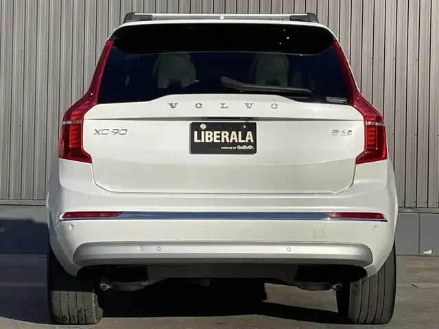 ボルボ ＸＣ９０ B6 AWD インスクリプション 青森県 2021(令3)年 2.7万km クリスタルホワイトP 純正ナビ/(フルセグTV/Bluetooth/AM/FM)/Apple CarPlay/Bowers & Wilkins スピーカー/ブロンドレザーシート/ステアリングヒーター/全席シートヒーター/前席ベンチレーション/前後ドライブレコーダー/純正アルミホイール　20インチ/パノラマサンルーフ/全方位カメラ/ETC/前後コーナーセンサー/オートライト/スマートキー