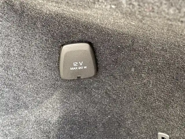 ボルボ ＸＣ９０ B6 AWD インスクリプション 青森県 2021(令3)年 2.7万km クリスタルホワイトP 純正ナビ/(フルセグTV/Bluetooth/AM/FM)/Apple CarPlay/Bowers & Wilkins スピーカー/ブロンドレザーシート/ステアリングヒーター/全席シートヒーター/前席ベンチレーション/前後ドライブレコーダー/純正アルミホイール　20インチ/パノラマサンルーフ/全方位カメラ/ETC/前後コーナーセンサー/オートライト/スマートキー