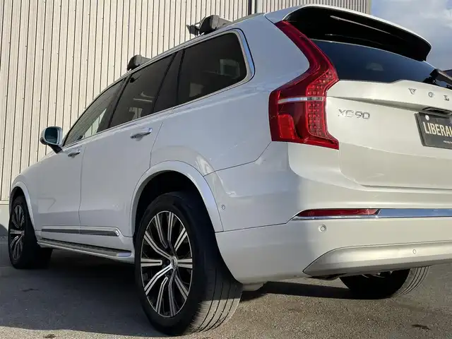 ボルボ ＸＣ９０ B6 AWD インスクリプション 青森県 2021(令3)年 2.7万km クリスタルホワイトP 純正ナビ/(フルセグTV/Bluetooth/AM/FM)/Apple CarPlay/Bowers & Wilkins スピーカー/ブロンドレザーシート/ステアリングヒーター/全席シートヒーター/前席ベンチレーション/前後ドライブレコーダー/純正アルミホイール　20インチ/パノラマサンルーフ/全方位カメラ/ETC/前後コーナーセンサー/オートライト/スマートキー