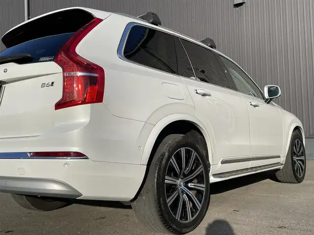ボルボ ＸＣ９０ B6 AWD インスクリプション 青森県 2021(令3)年 2.7万km クリスタルホワイトP 純正ナビ/(フルセグTV/Bluetooth/AM/FM)/Apple CarPlay/Bowers & Wilkins スピーカー/ブロンドレザーシート/ステアリングヒーター/全席シートヒーター/前席ベンチレーション/前後ドライブレコーダー/純正アルミホイール　20インチ/パノラマサンルーフ/全方位カメラ/ETC/前後コーナーセンサー/オートライト/スマートキー