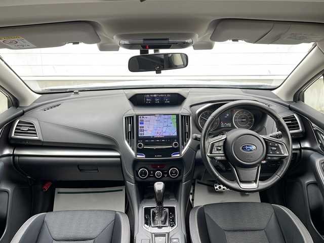 スバル インプレッサ スポーツ 2．0i－S アイサイト 山形県 2017(平29)年 4.9万km アイスシルバーメタリック 禁煙車/アイサイトver3/・プリクラッシュブレーキ（自動ブレーキ）/・レーンキープアシスト/・全車速追従機能付クルーズコントロール/・AT誤発進抑制制御/・後退時ブレーキアシスト/・アクティブレーンキープ/STi18インチアルミホイール/STiルーフスポイラー/STiマフラー/純正ナビ(CD.DVD.SD.BT.USB)/バックカメラ/フルセグ/パドルシフト/ブラインドスポットモニター/ステアリング連動ヘッドランプ/アイドリングストップ/LEDヘッドライト/電動パーキングブレーキ/プッシュスタート/スマートキーｘ２
