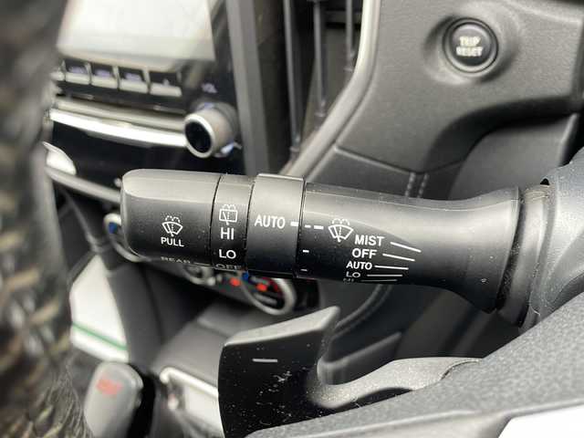 スバル インプレッサ スポーツ 2．0i－S アイサイト 山形県 2017(平29)年 4.9万km アイスシルバーメタリック 禁煙車/アイサイトver3/・プリクラッシュブレーキ（自動ブレーキ）/・レーンキープアシスト/・全車速追従機能付クルーズコントロール/・AT誤発進抑制制御/・後退時ブレーキアシスト/・アクティブレーンキープ/STi18インチアルミホイール/STiルーフスポイラー/STiマフラー/純正ナビ(CD.DVD.SD.BT.USB)/バックカメラ/フルセグ/パドルシフト/ブラインドスポットモニター/ステアリング連動ヘッドランプ/アイドリングストップ/LEDヘッドライト/電動パーキングブレーキ/プッシュスタート/スマートキーｘ２