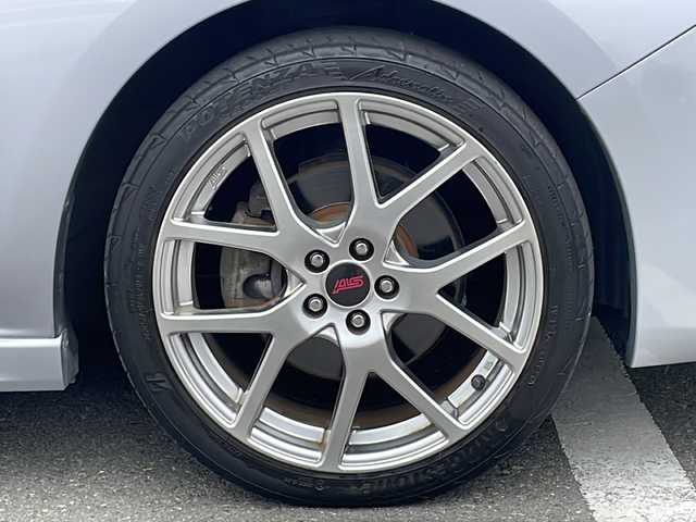 スバル インプレッサ スポーツ 2．0i－S アイサイト 山形県 2017(平29)年 4.9万km アイスシルバーメタリック 禁煙車/アイサイトver3/・プリクラッシュブレーキ（自動ブレーキ）/・レーンキープアシスト/・全車速追従機能付クルーズコントロール/・AT誤発進抑制制御/・後退時ブレーキアシスト/・アクティブレーンキープ/STi18インチアルミホイール/STiルーフスポイラー/STiマフラー/純正ナビ(CD.DVD.SD.BT.USB)/バックカメラ/フルセグ/パドルシフト/ブラインドスポットモニター/ステアリング連動ヘッドランプ/アイドリングストップ/LEDヘッドライト/電動パーキングブレーキ/プッシュスタート/スマートキーｘ２