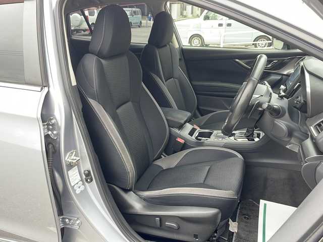 スバル インプレッサ スポーツ 2．0i－S アイサイト 山形県 2017(平29)年 4.9万km アイスシルバーメタリック 禁煙車/アイサイトver3/・プリクラッシュブレーキ（自動ブレーキ）/・レーンキープアシスト/・全車速追従機能付クルーズコントロール/・AT誤発進抑制制御/・後退時ブレーキアシスト/・アクティブレーンキープ/STi18インチアルミホイール/STiルーフスポイラー/STiマフラー/純正ナビ(CD.DVD.SD.BT.USB)/バックカメラ/フルセグ/パドルシフト/ブラインドスポットモニター/ステアリング連動ヘッドランプ/アイドリングストップ/LEDヘッドライト/電動パーキングブレーキ/プッシュスタート/スマートキーｘ２