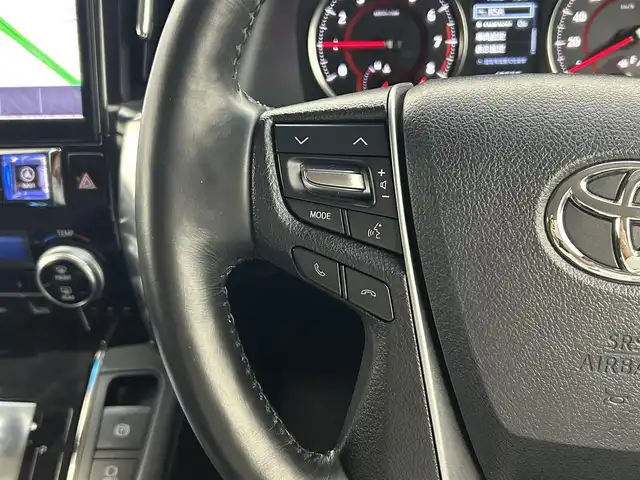 トヨタ ヴェルファイア Z Gエディション 熊本県 2019(令1)年 4.1万km ホワイトパールクリスタルシャイン 社外１１インチナビ（CD/DVD/Bluetooth/フルセグTV）/社外フリップダウンモニター/バックカメラ/ビルトインETC/レザーシート/前席シートヒーター＆ベンチレーション/前席パワーシート/電動テレスコ＆チルトステアリング/ステアリングヒーター/アドミレイションエアロ/電動パーキングブレーキ・ブレーキホールド/AC100V//トヨタセーフティセンス/・プリクラッシュセーフティ/・レーンディパーチャーアラート/・ロードサインアシスト/・レーダークルーズコントロール/・アダプティブハイビーム/・パーキングサポートブレーキ/純正アルミホイール